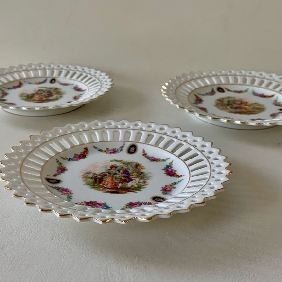 Vintage German Porcelain Reticulated Trinket Dishes - Picture 11 of 15